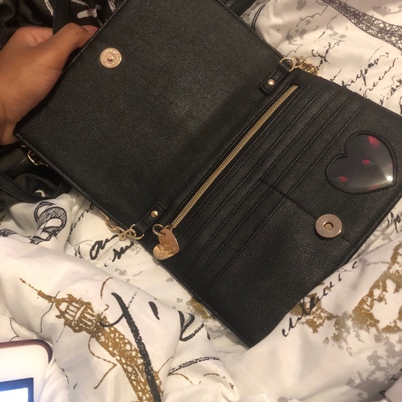 Betsy Johnson - Picture 3 of 5